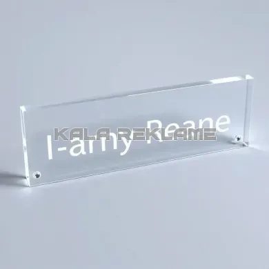 Papan Nama Akrilik